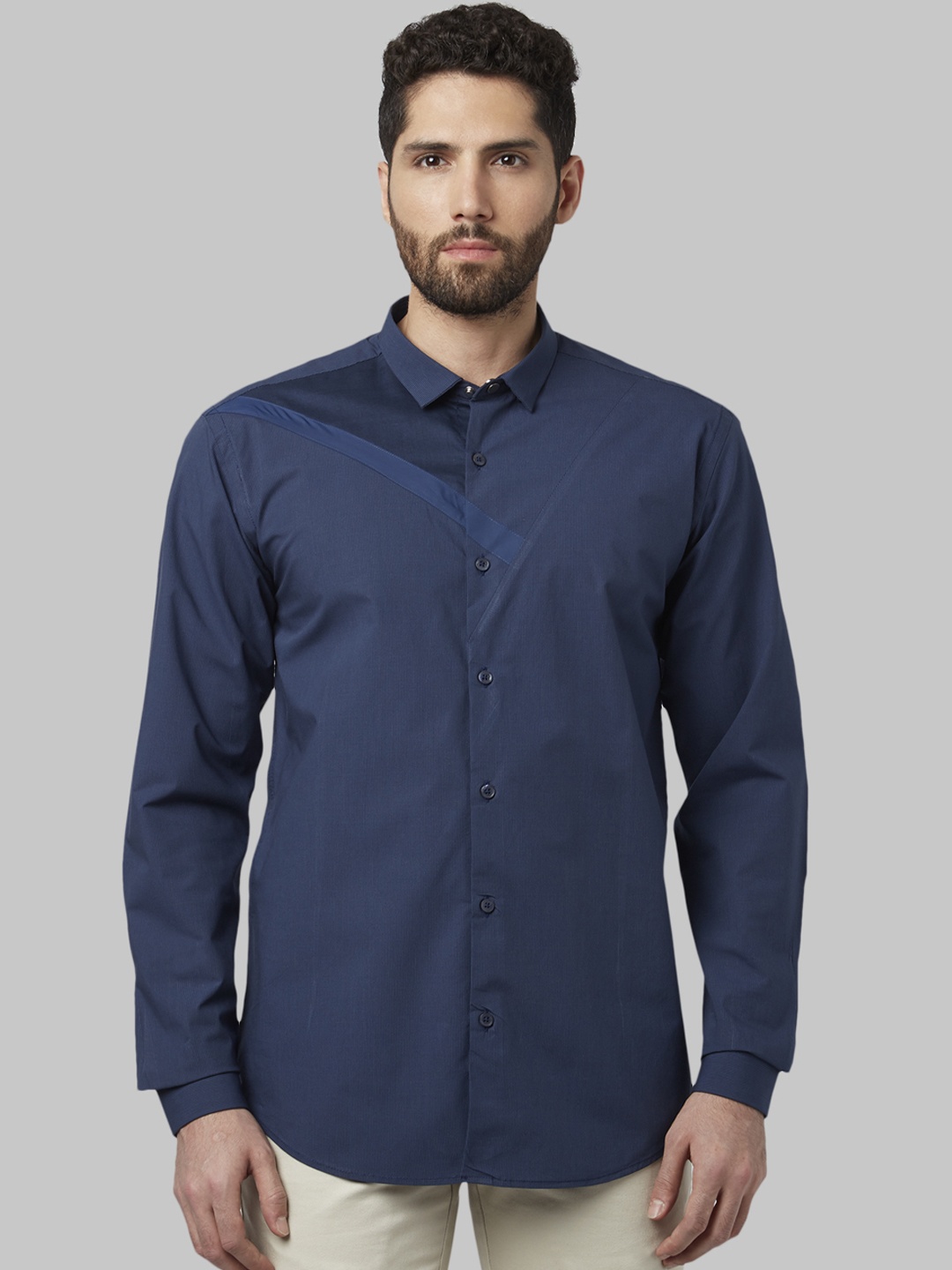 

Park Avenue Men Blue Slim Fit Solid Casual Shirt