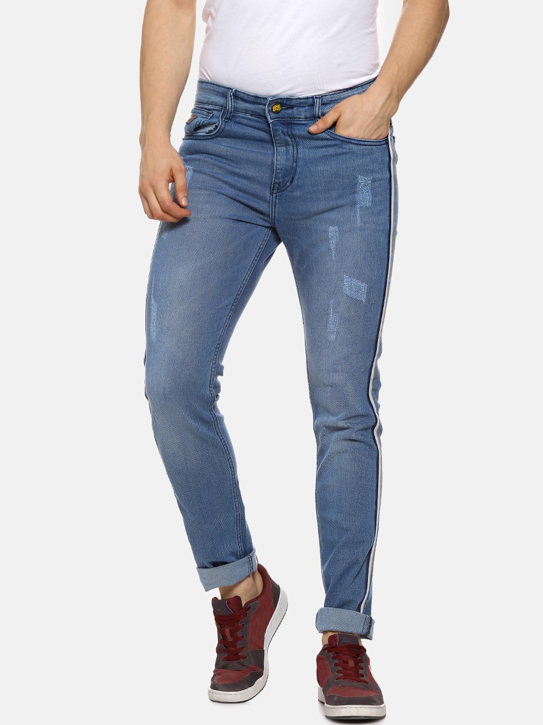 

Campus Sutra Men Blue Slim Fit Mid-Rise Mildly Distressed Stretchable Jeans