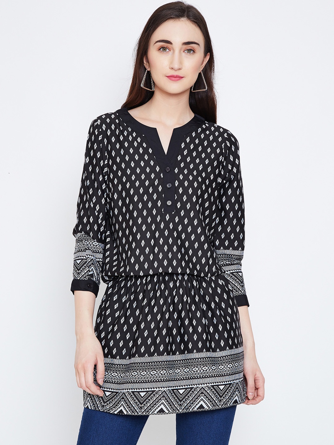 

Oxolloxo Women Black & White Printed Tunic