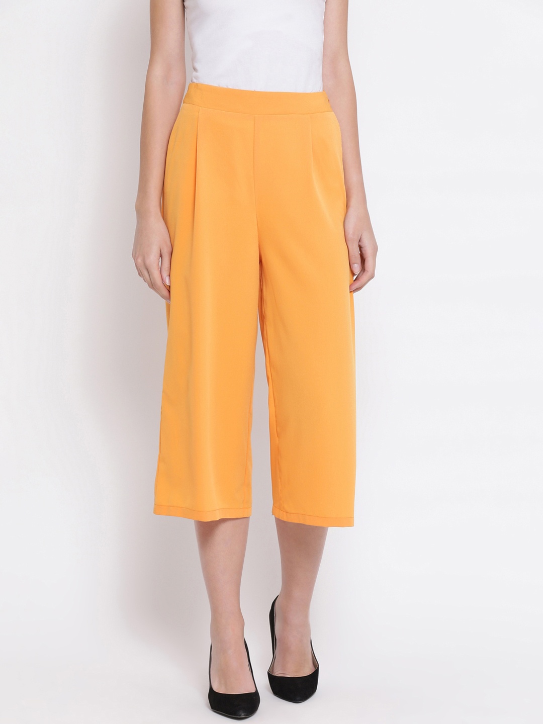 

Oxolloxo Women Yellow Regular Fit Solid Culottes