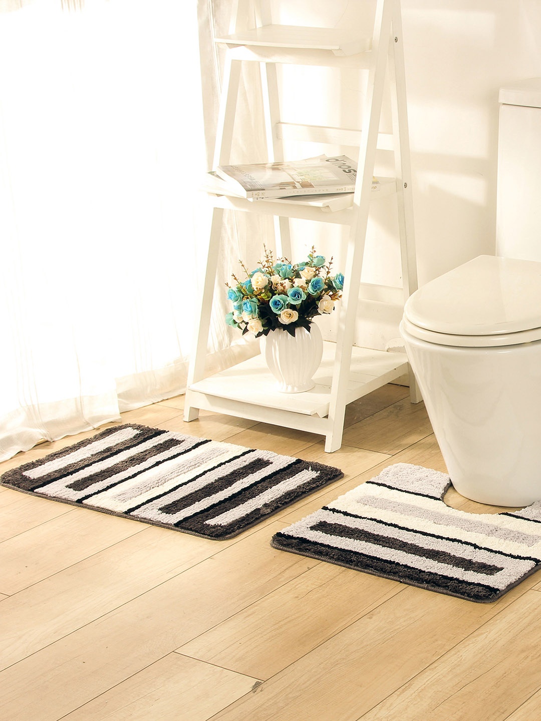 

OBSESSIONS Grey & Black Microfiber Polyester 1420 GSM Anti-Slip Bath Rug With Pedmat