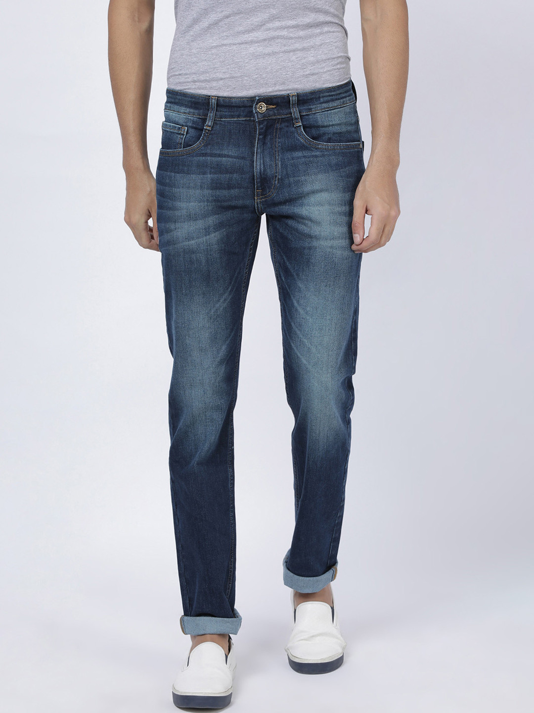 

Llak Jeans Men Blue Slim Fit Mid-Rise Clean Look Jeans