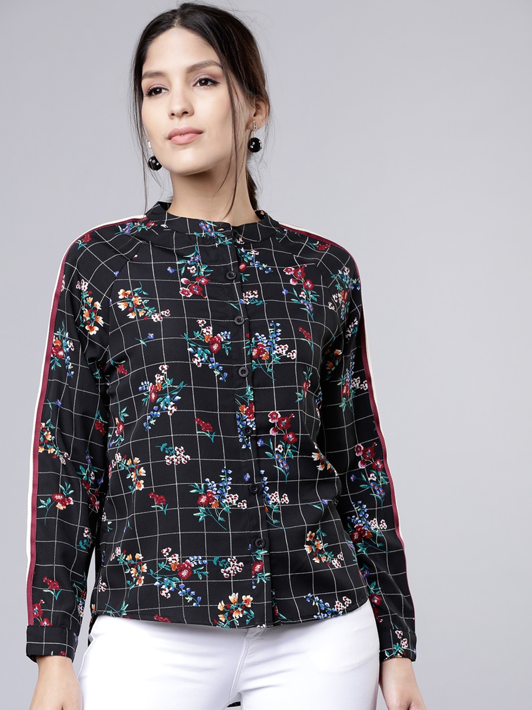 

Tokyo Talkies Women Black Regular Fit Printed Casual Shirt