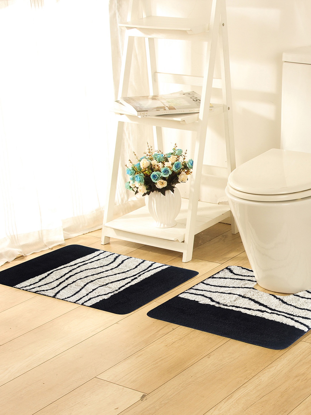 

OBSESSIONS Grey & Black Microfiber Polyester Anti-Slip Bath Rug With Pedmat