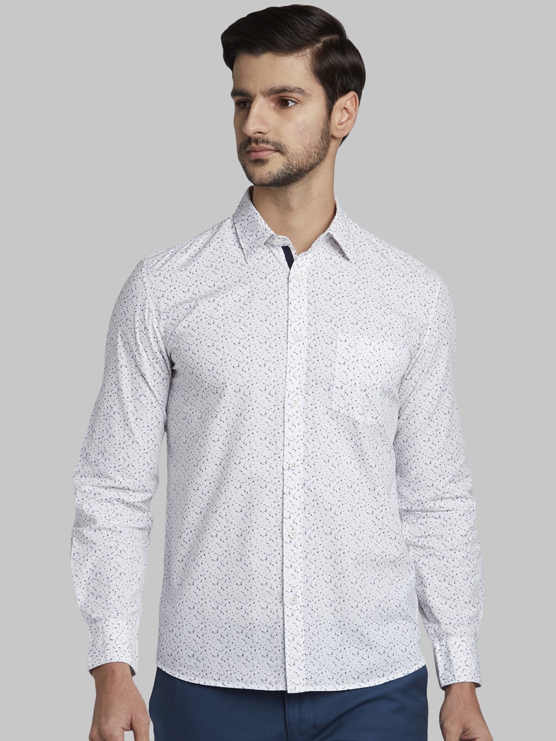 

Parx Men White & Blue Slim Fit Printed Casual Shirt