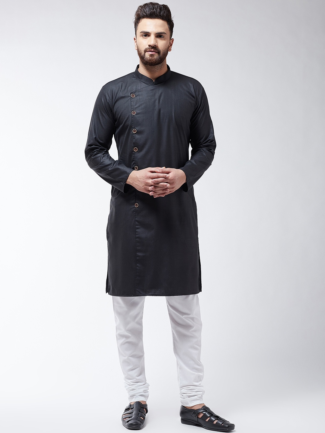 

SOJANYA Men Black & White Solid Kurta with Churidar