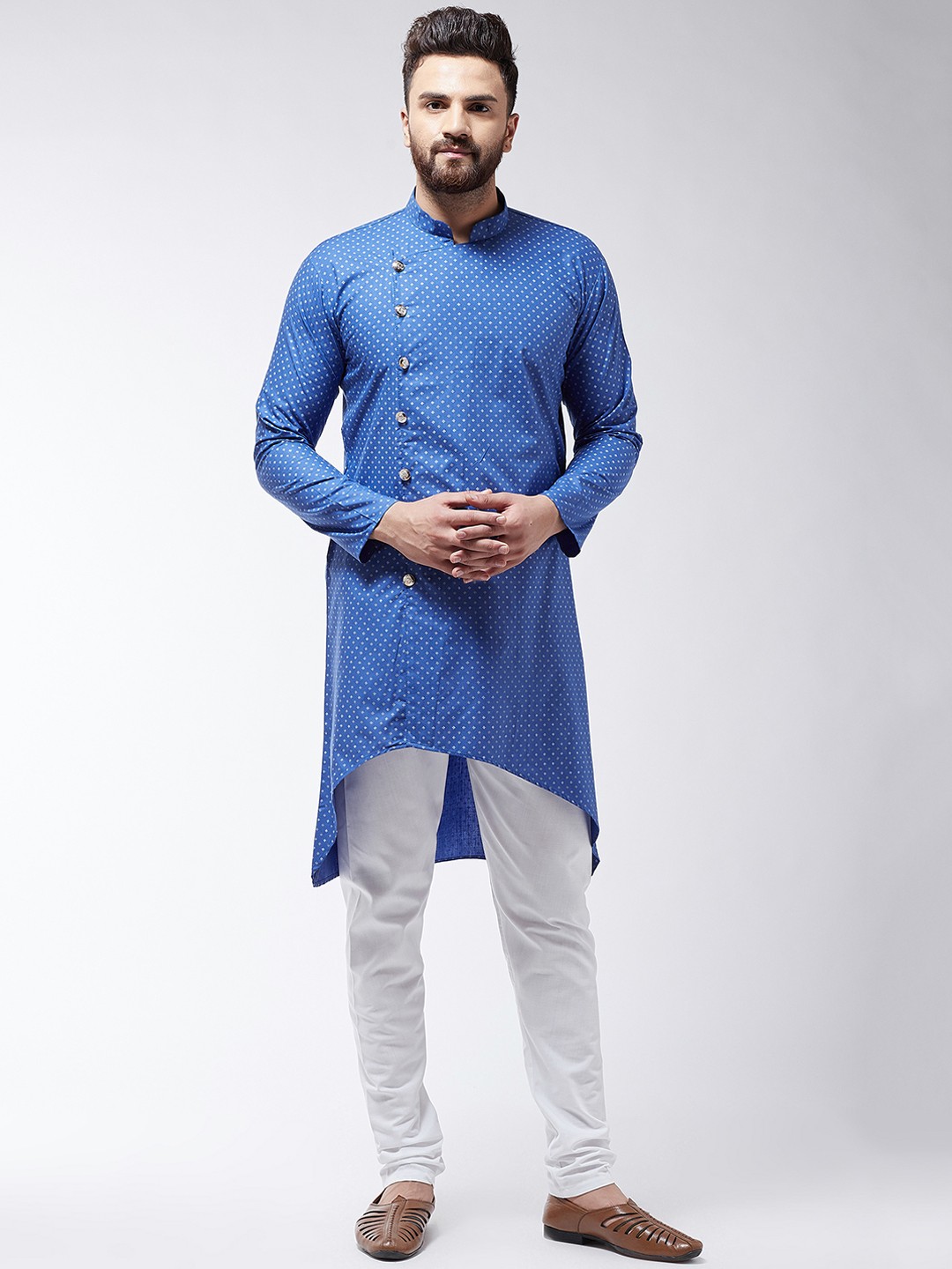 

SOJANYA Men Blue & White Printed Kurta with Churidar