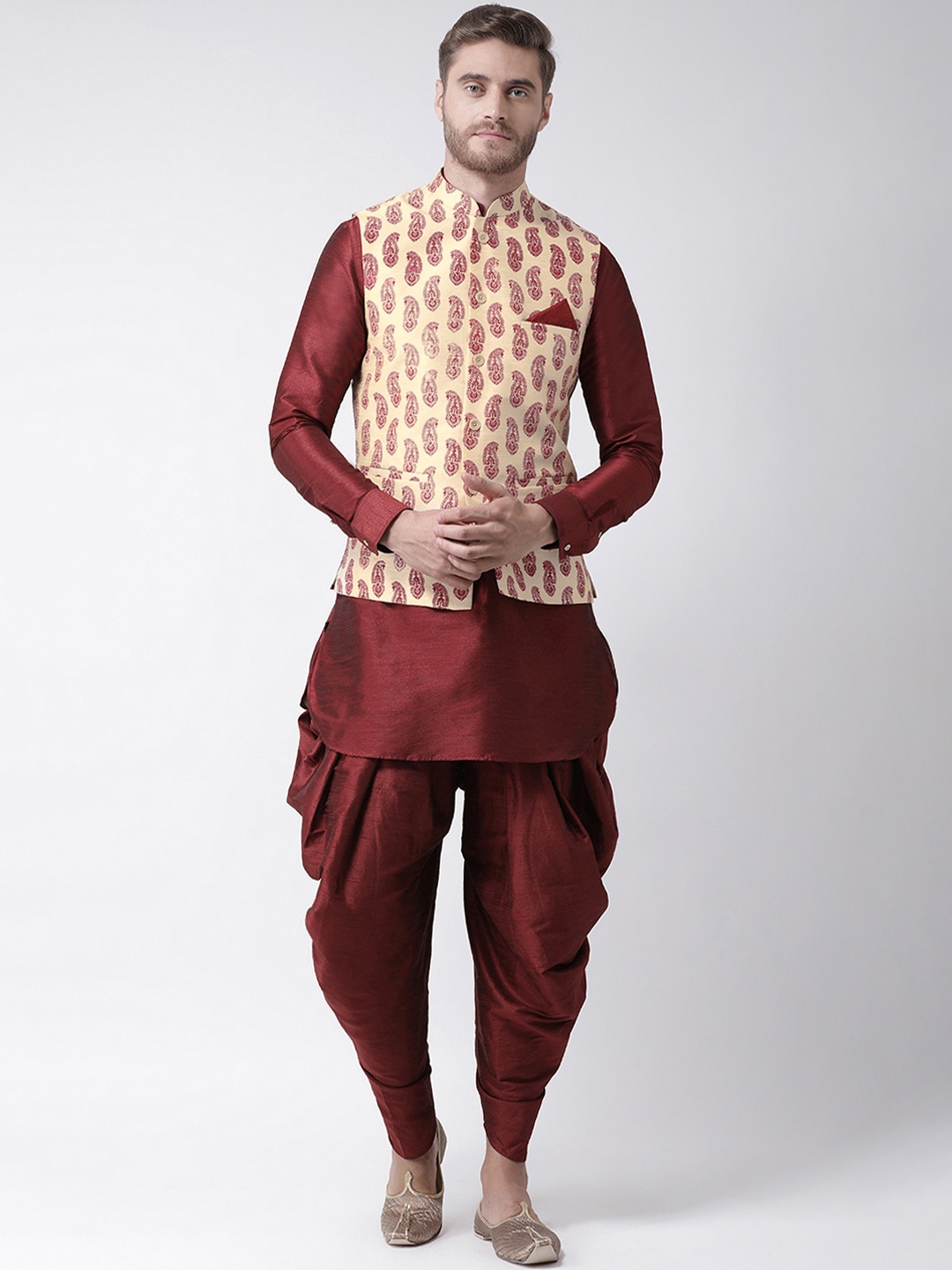 DEYANN Men Cream-Coloured & Maroon Printed Kurta with Patiala