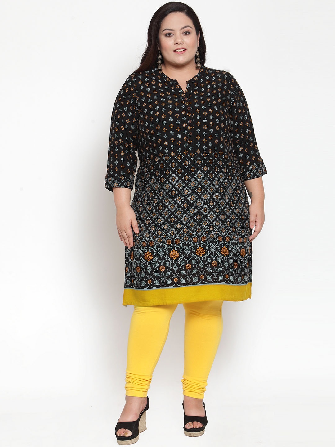 

plusS Women Black Printed Straight Kurta