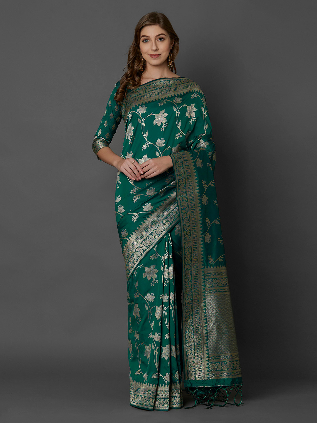 

Mitera Green Silk Blend Woven Design Kanjeevaram Saree