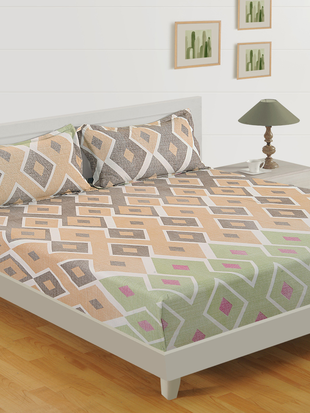 

SWAYAM Coffee Brown & Green Geometric 160 TC Cotton 1 Queen Bedsheet with 2 Pillow Covers