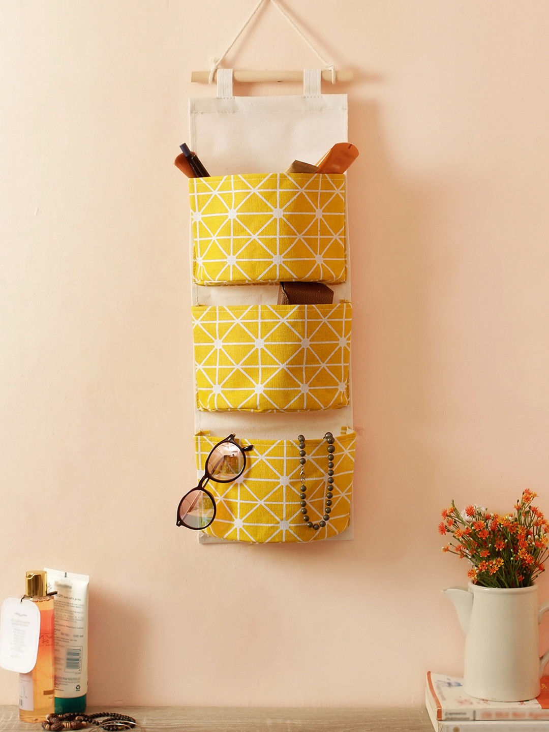 

Cortina Unisex Off White & Yellow Printed Handbag Organiser