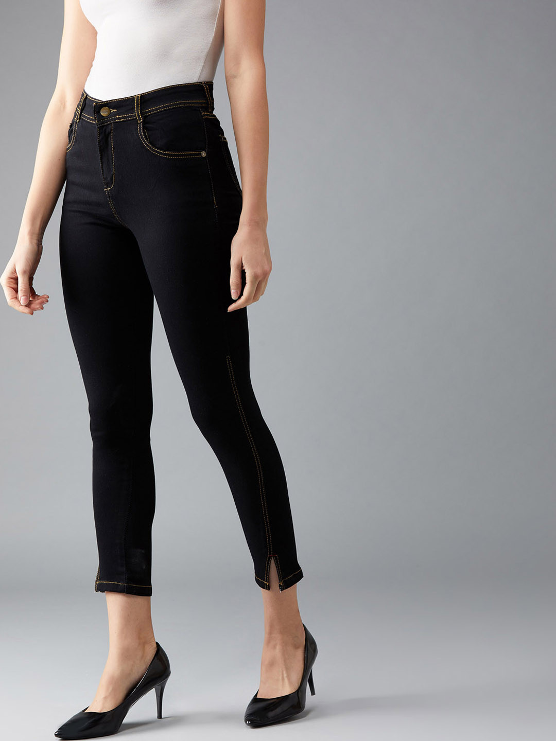 

DOLCE CRUDO Women Black Skinny Fit High-Rise Clean Look Jeans