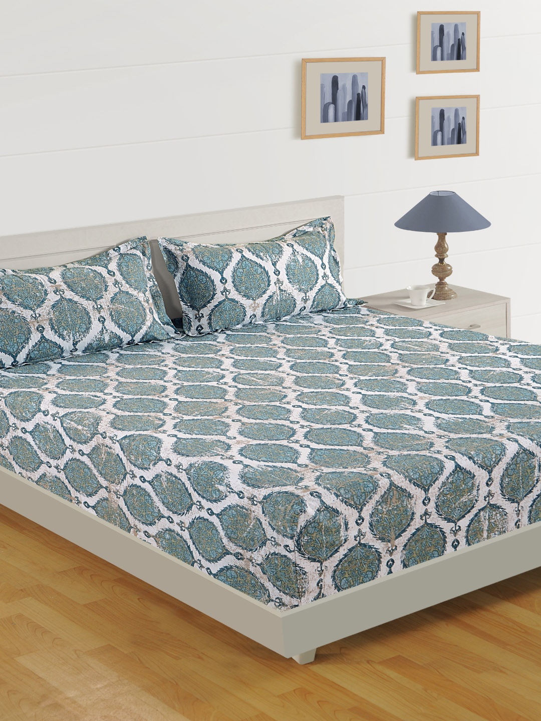 SWAYAM Green & Off-White Geometric 160 TC Cotton 1 King Bedsheet with 2 Pillow Covers