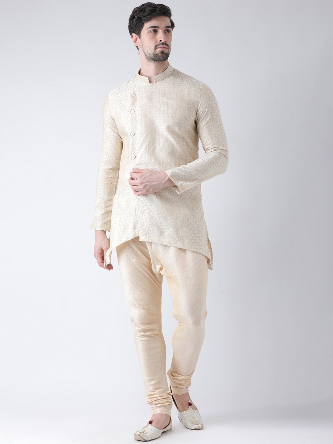 

DEYANN Men Cream-Coloured Self Design Kurta with Churidar