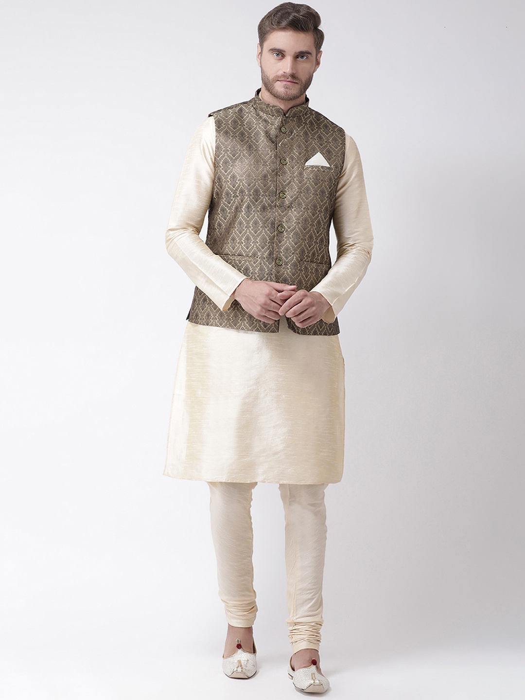 

DEYANN Men Cream-Coloured Solid Dupion Silk Kurta Set