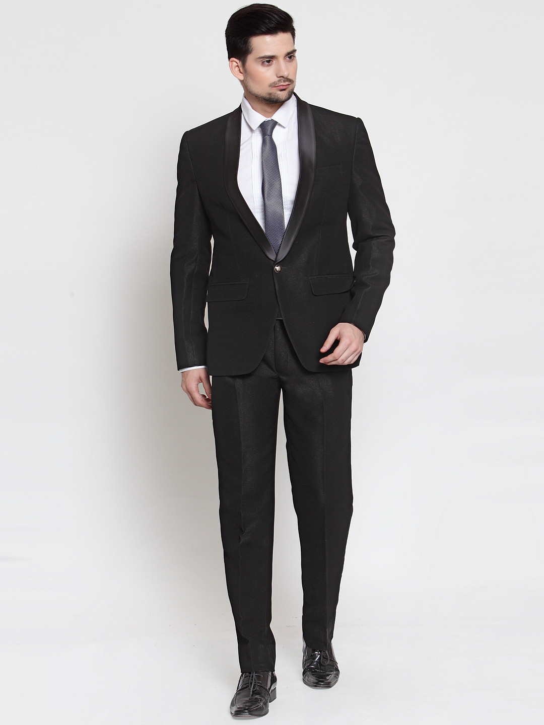 

LUXURAZI Men Black Solid Suit