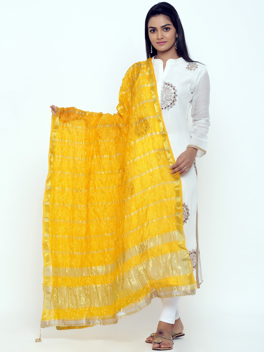 

SOUNDARYA Women Yellow & Gold-Coloured Silk Hand Tie-Dye Bandhej Dupatta