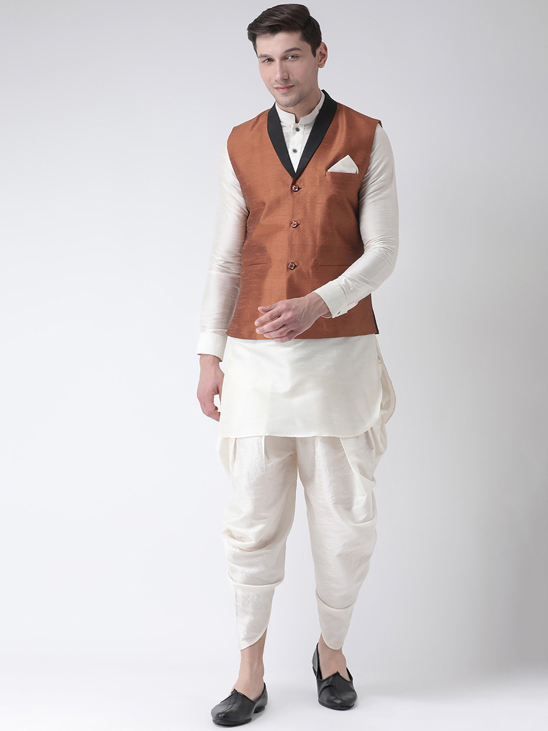 

DEYANN Men Copper-Toned & Off-White Solid Kurta with Patiala