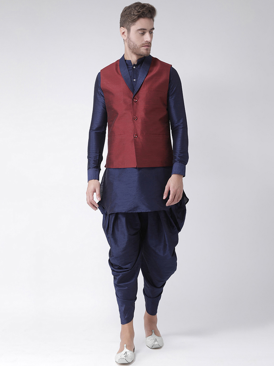 

DEYANN Men Navy Blue Solid Kurta Set