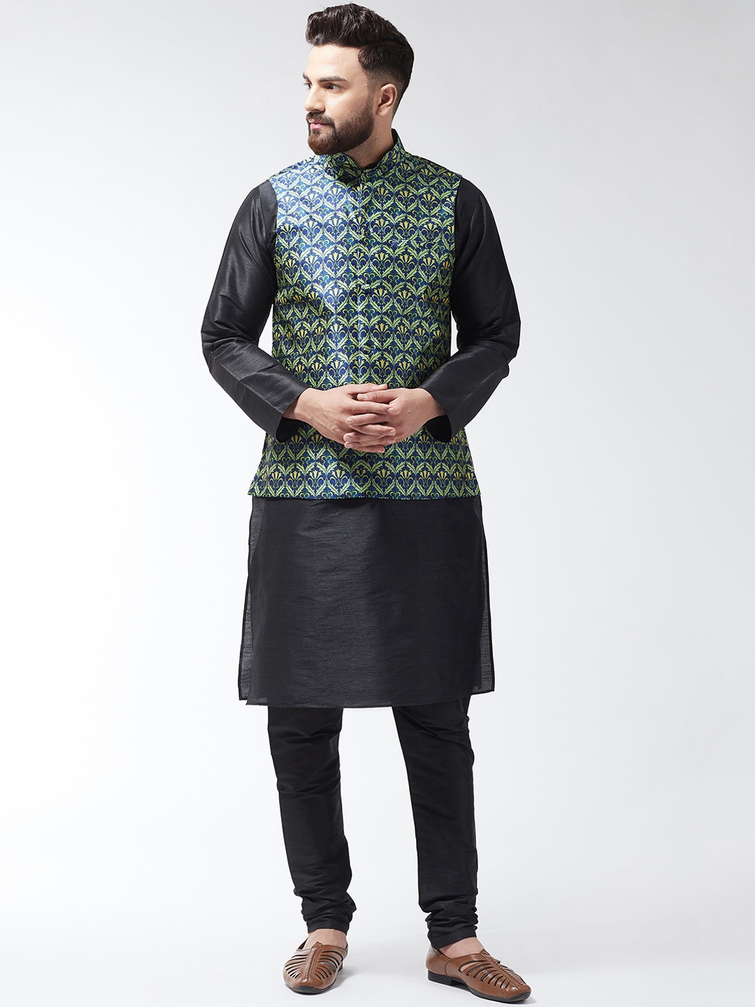 

SOJANYA Men Black & Blue Solid Kurta And Churidar With Jacket