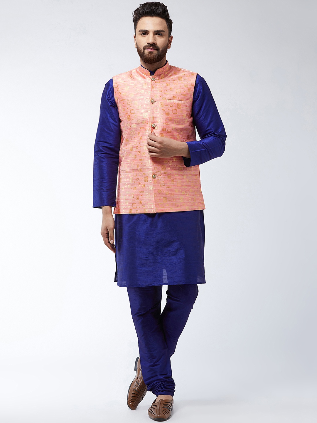 

SOJANYA Men Blue & Peach-Coloured Solid Kurta with Churidar & Nehru Jacket