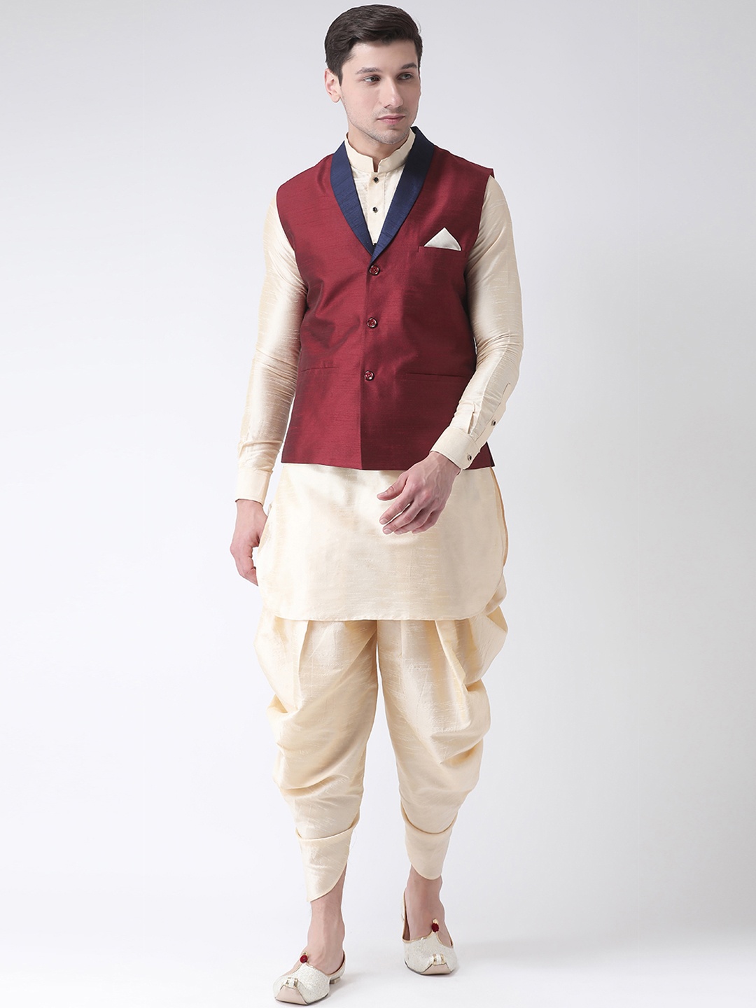 

DEYANN Men Cream-Coloured Solid Kurta Set