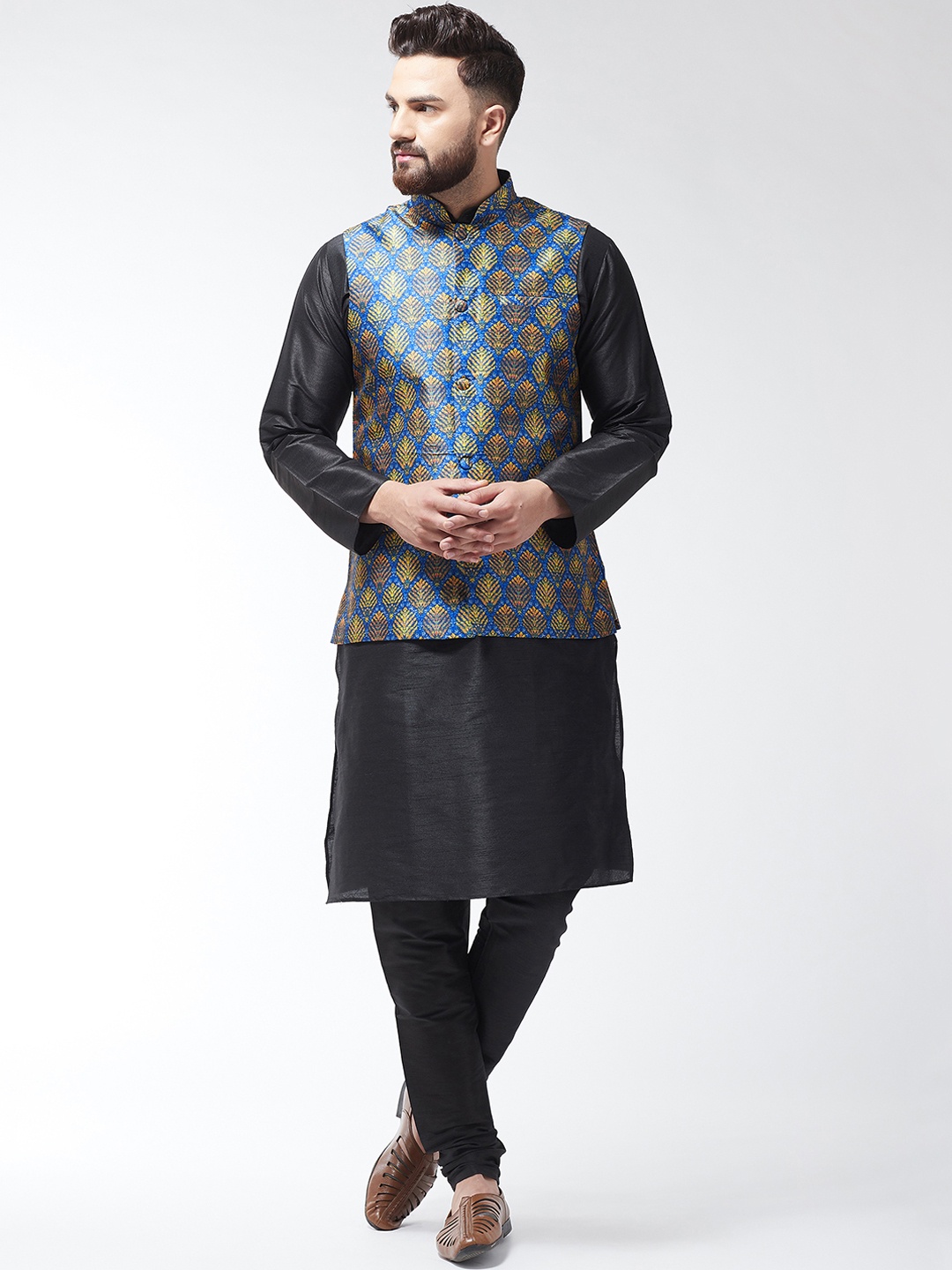 

SOJANYA Men Black Solid Kurta And Churidar With Jacket