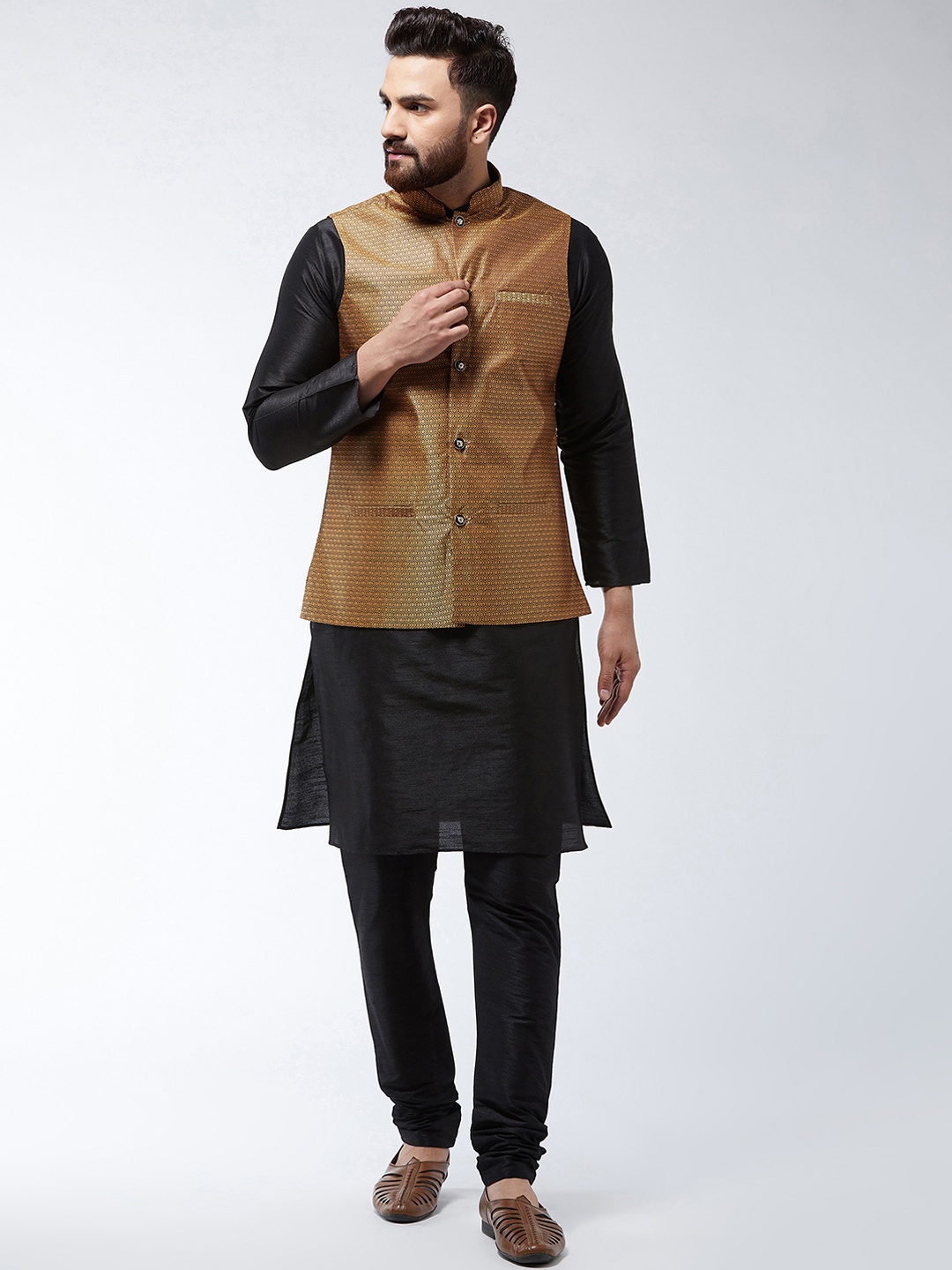

SOJANYA Men Black & Copper-Toned Kurta Set