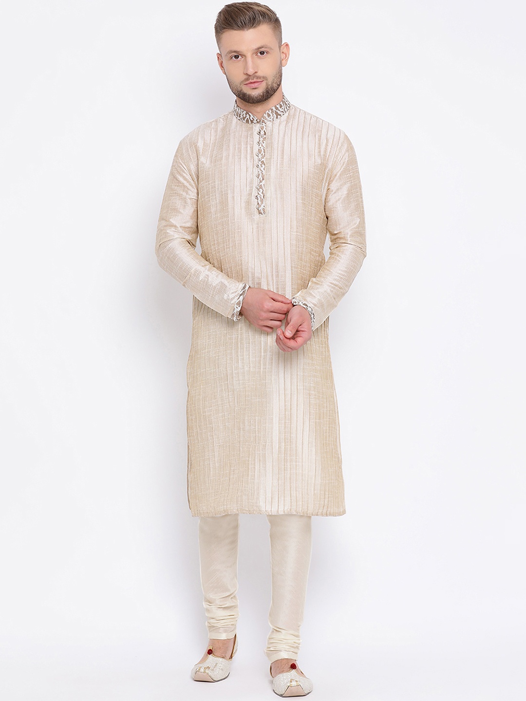 

Sanwara Men Gold-Toned Solid Straight Kurta