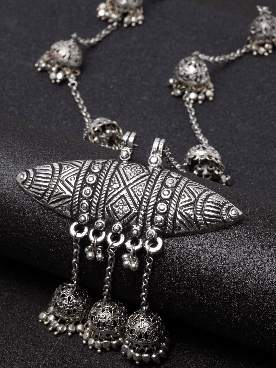 

Moedbuille Silver-Plated Handcrafted Jhumki Afghan Design Oxidised Pendant Necklace