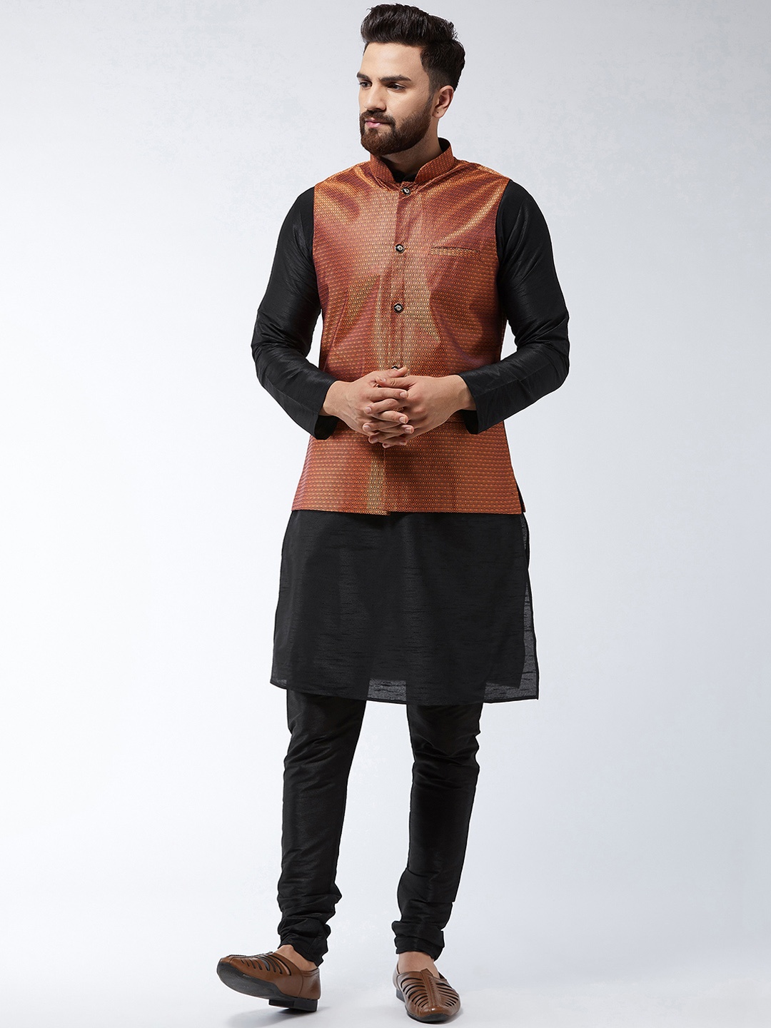

SOJANYA Men Black & Rust Self Design Kurta with Churidar