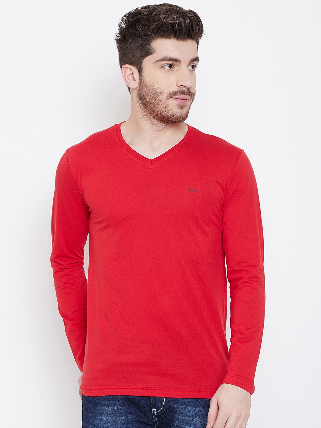 

Okane Men Red Solid V-Neck T-shirt