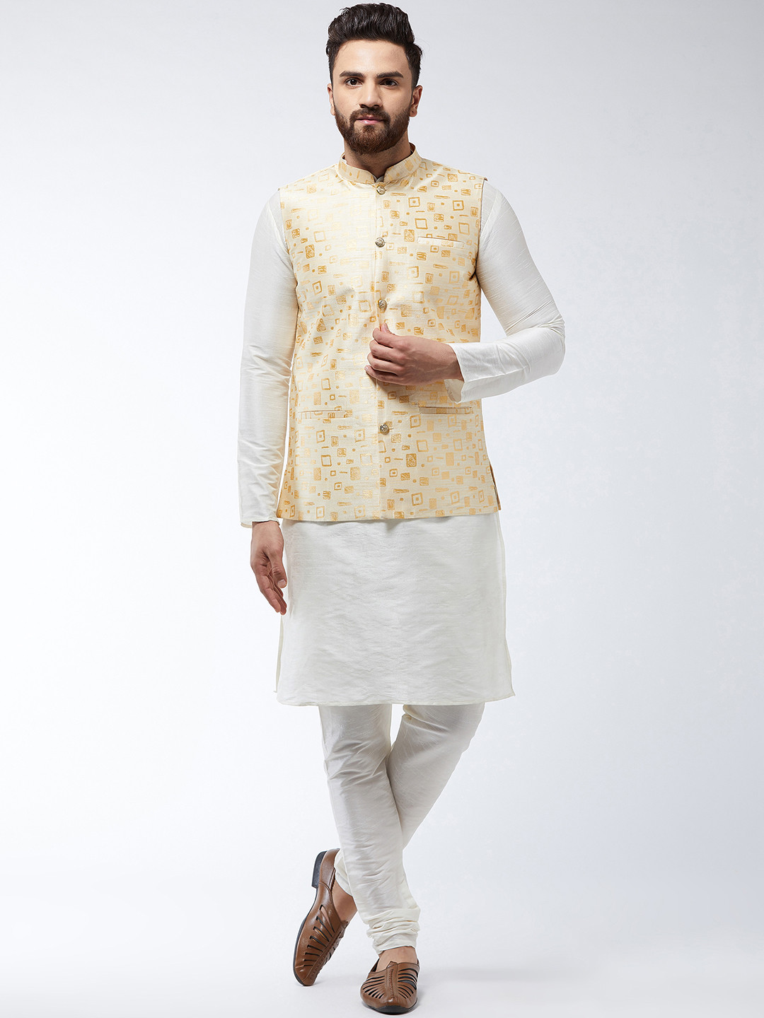 

SOJANYA Men Off-White Solid Kurta Set & Nehru Jacket