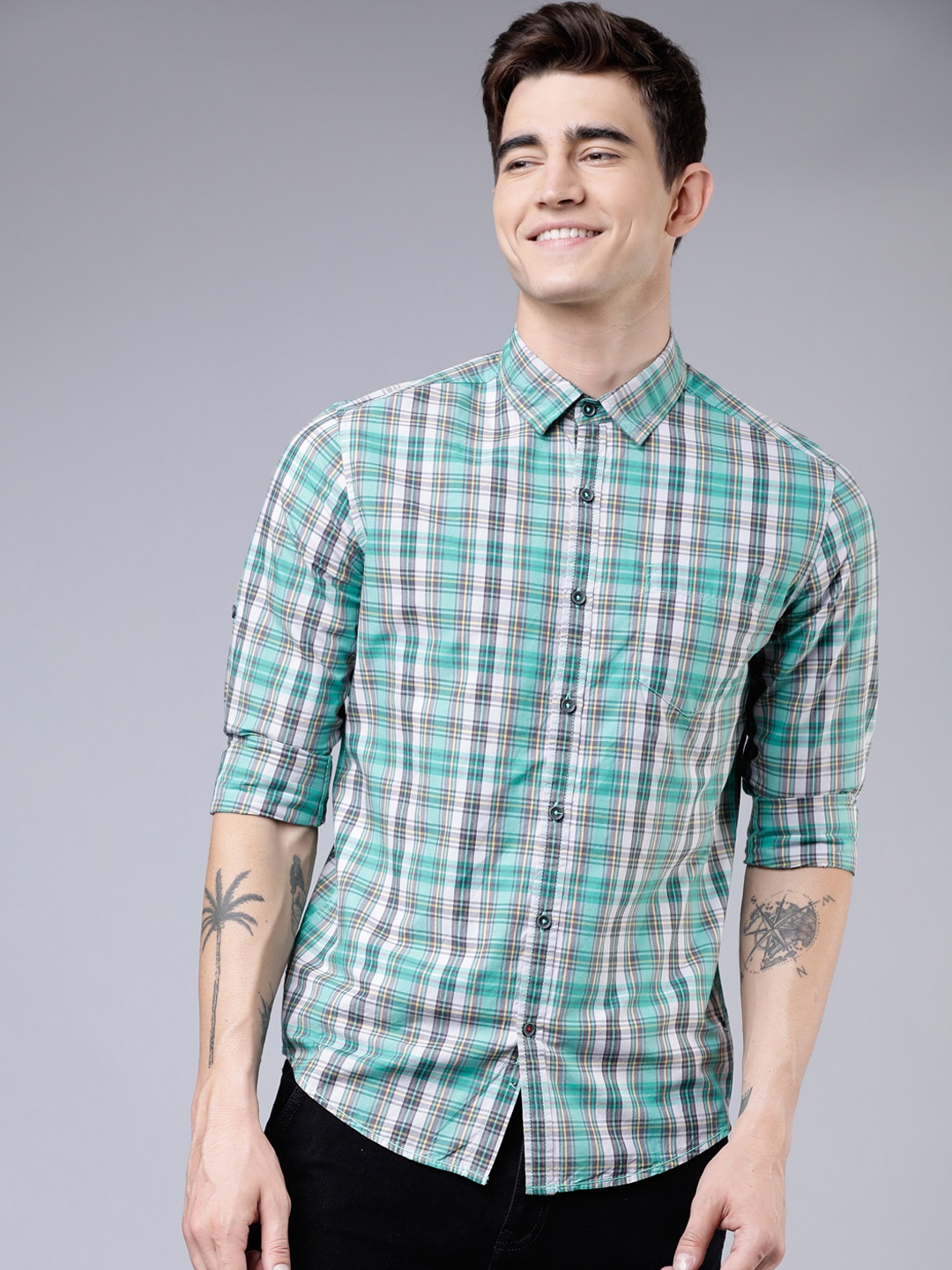 

LOCOMOTIVE Men Green & Grey Slim Fit Checked Casual Shirt