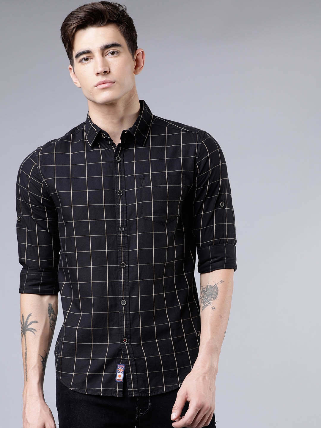 

LOCOMOTIVE Men Black & Beige Slim Fit Checked Casual Shirt