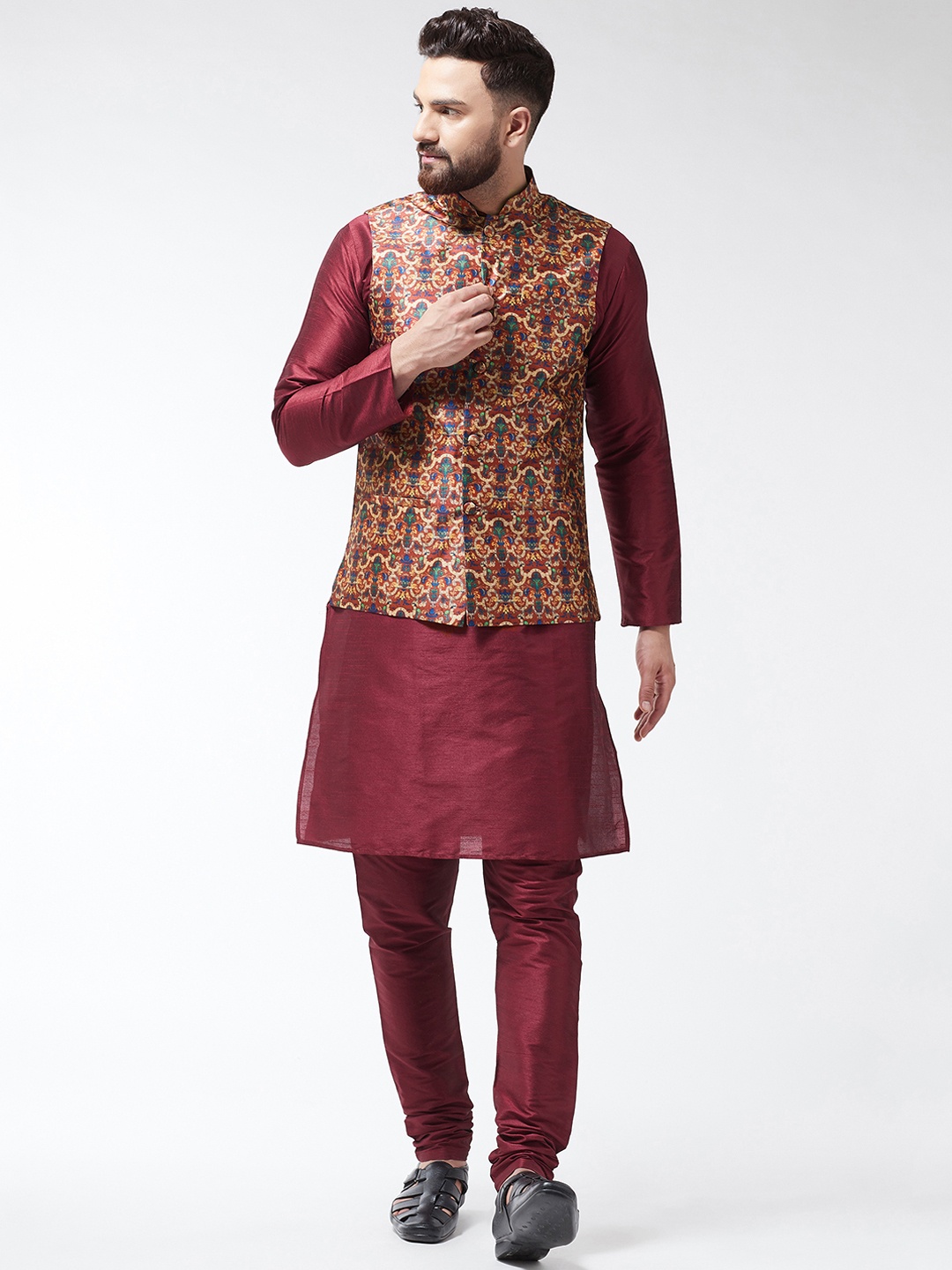

SOJANYA Men Maroon Printed Kurta Churidar With Nehru Jacket