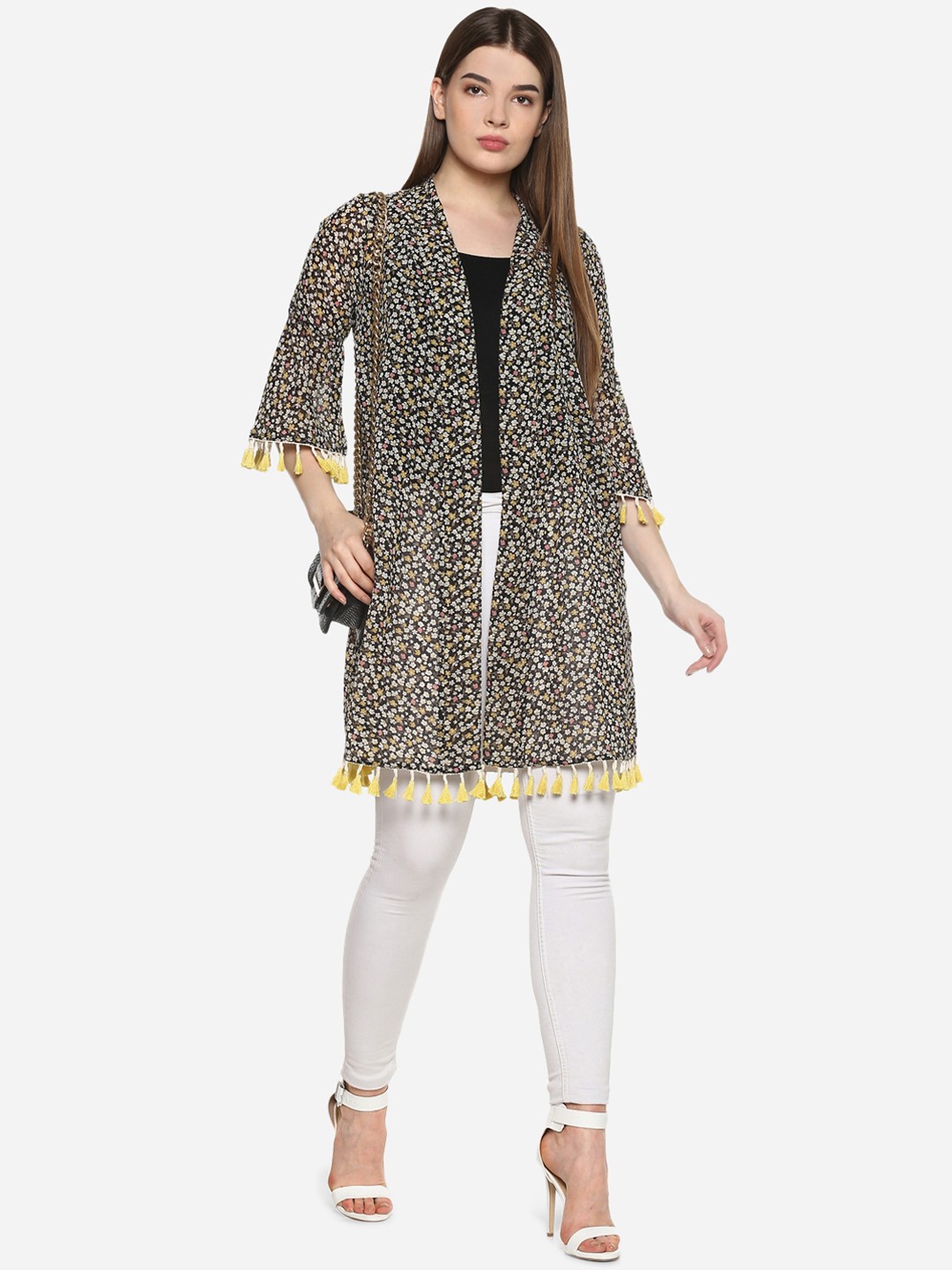 

Qurvii Plus Size Women Black Printed Open Front Shrug