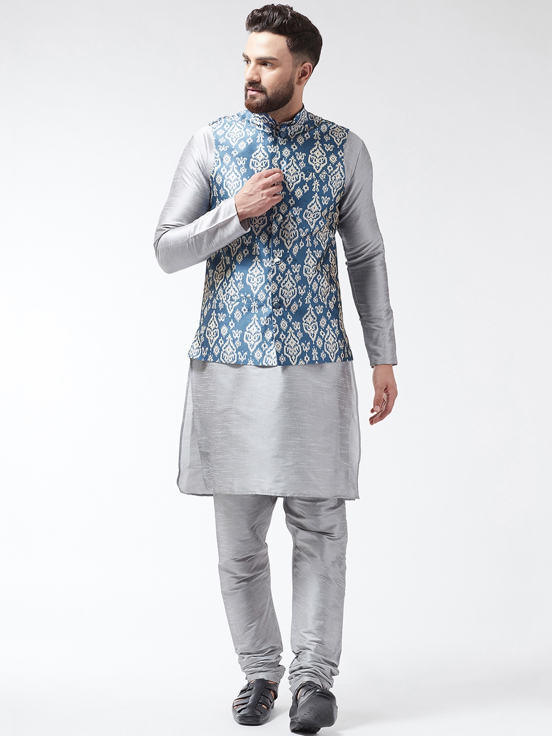 

SOJANYA Men Grey & Blue Solid Kurta with Churidar & Nehru Jacket