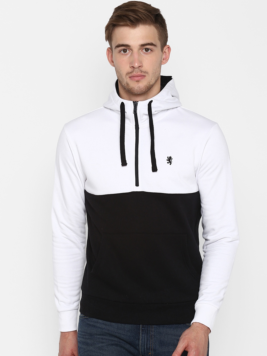 

Red Tape Men White & Black Colourblocked Hooded Sweatshirt