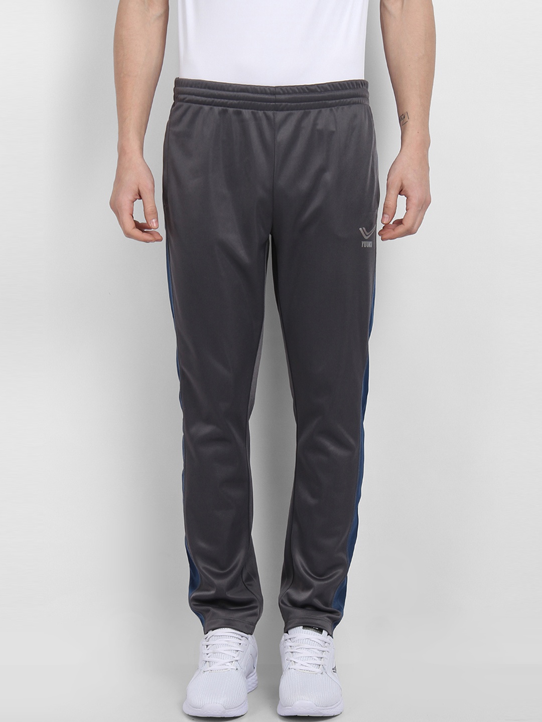 

Yuuki Men Grey Solid Slim Fit Track Pants
