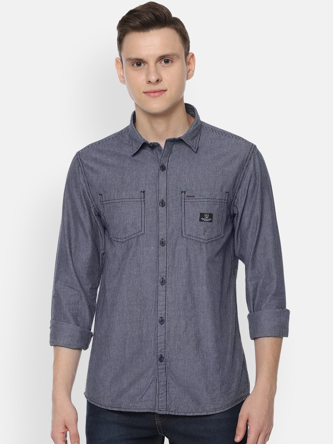 

People Men Navy Blue Regular Fit Striped Casual Shirt