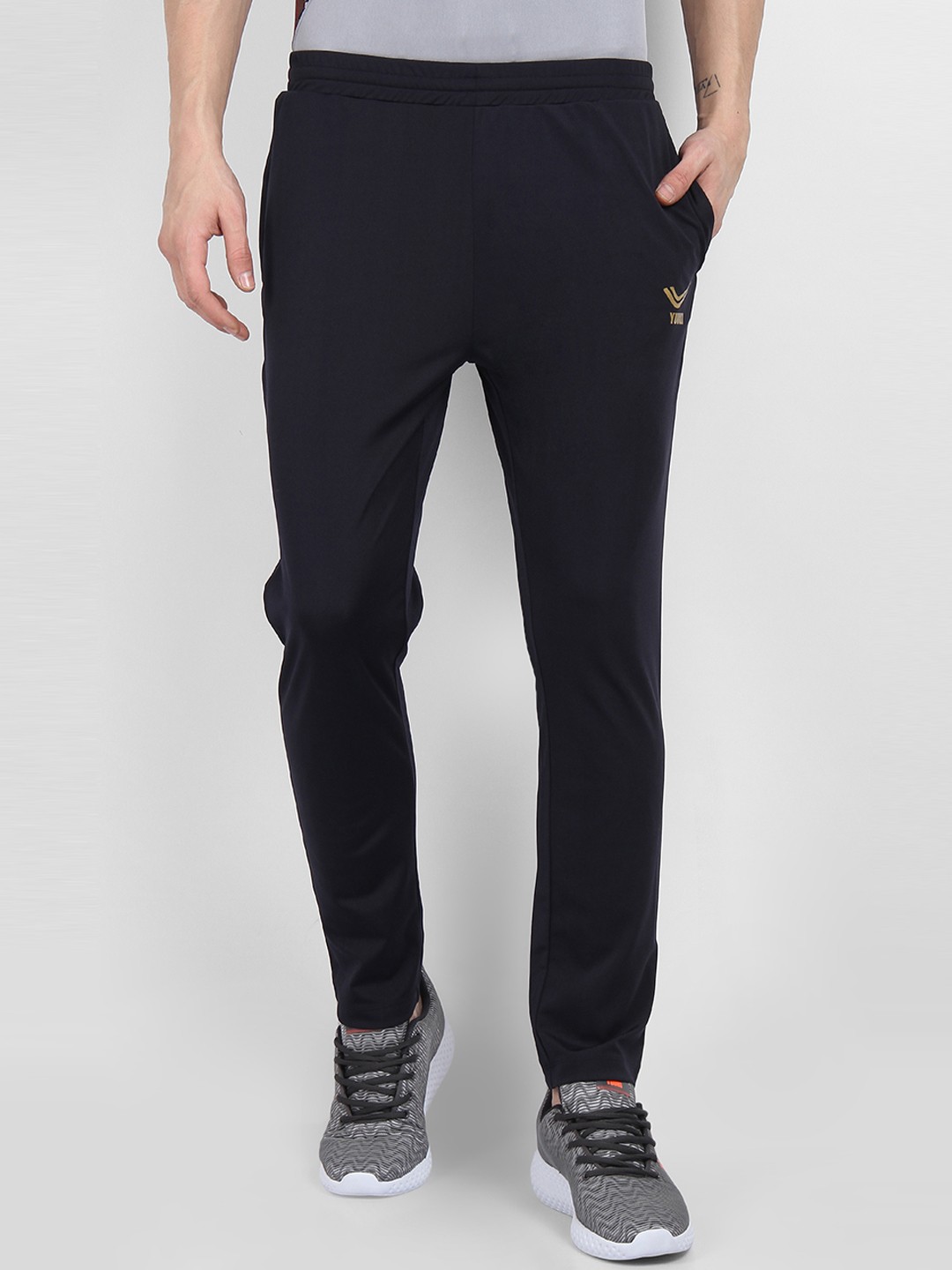 

Yuuki Men Navy Blue Solid Slim Fit Track Pants