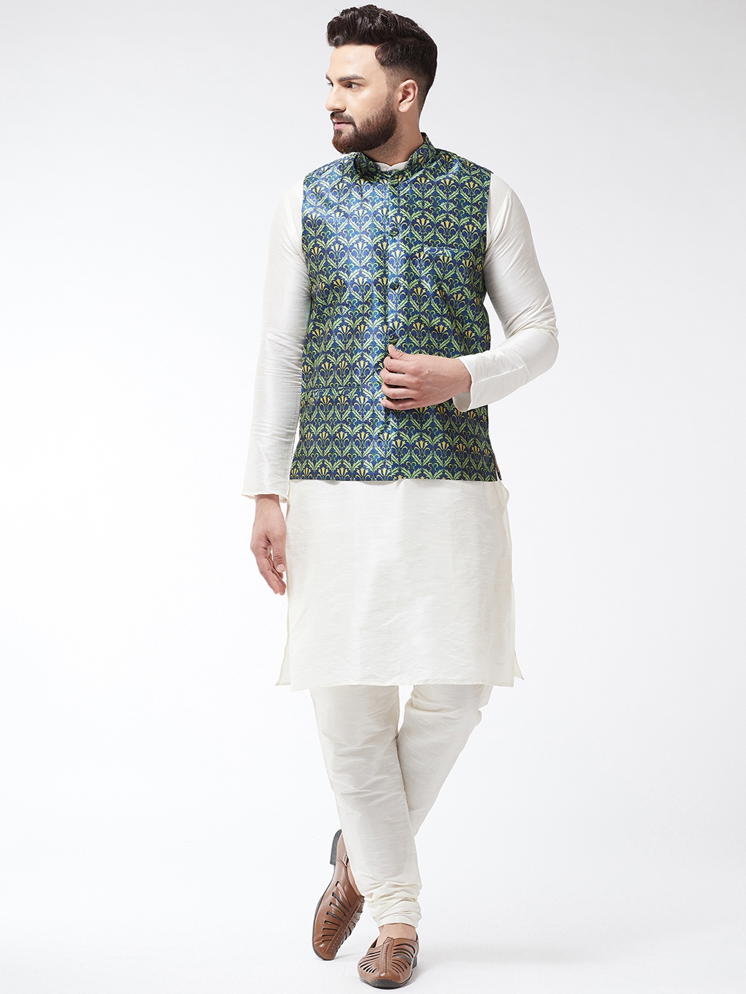 

SOJANYA Men Off-White & Blue Solid Kurta Set