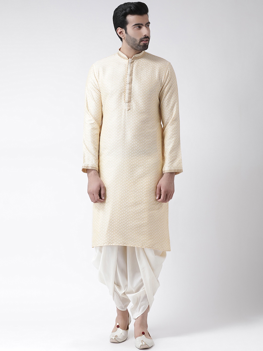 

KISAH Men Cream-Coloured Embroidered Straight Kurta