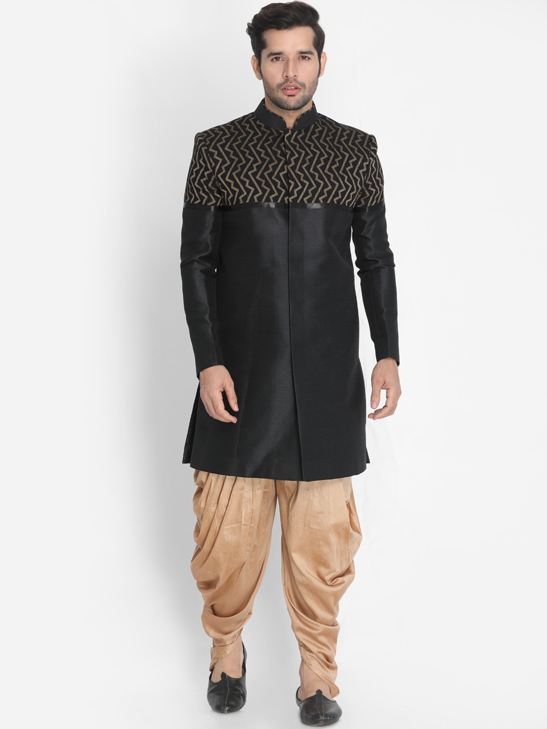 

VASTRAMAY Men Black & Beige Printed Sherwani Set