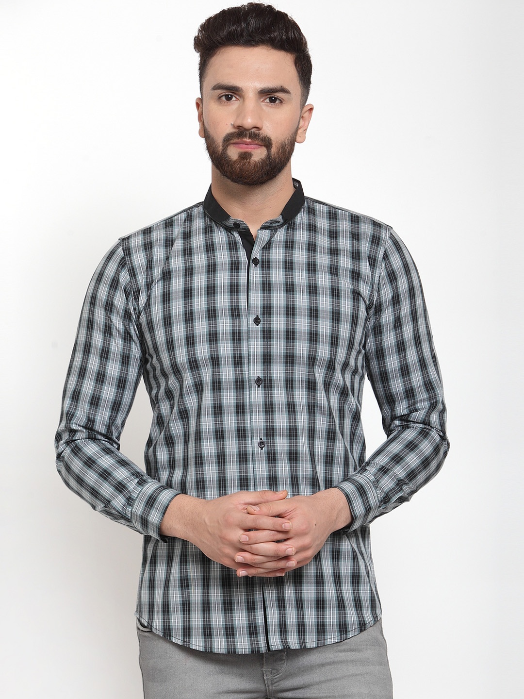 

Purple State Men Grey & Black Slim Fit Checked Casual Shirt