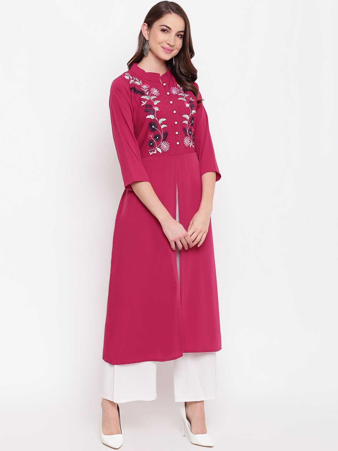 

Napra Women Magenta Floral Embroidered Straight Kurta