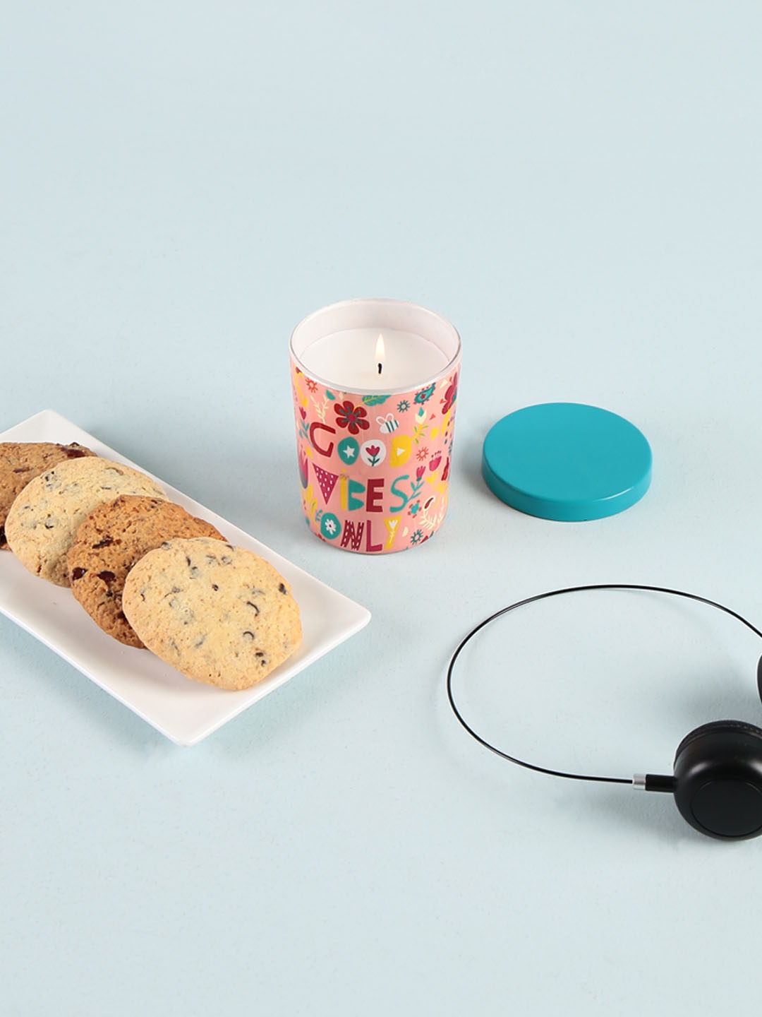 

Chumbak Pink Printed Tumbler-Shaped Candle