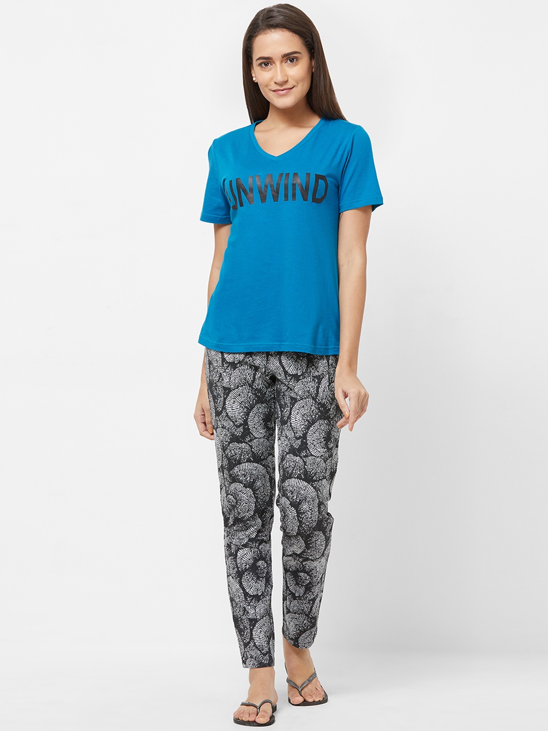 

Mystere Paris Women Blue Printed Night suit